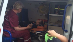 В Барнауле мальчик упал с гаража.