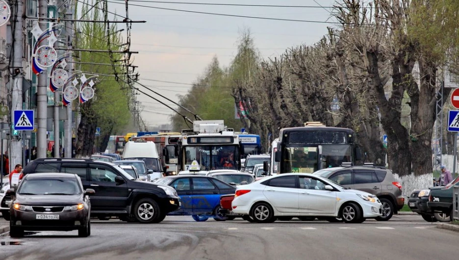 Транспорт в Барнауле.