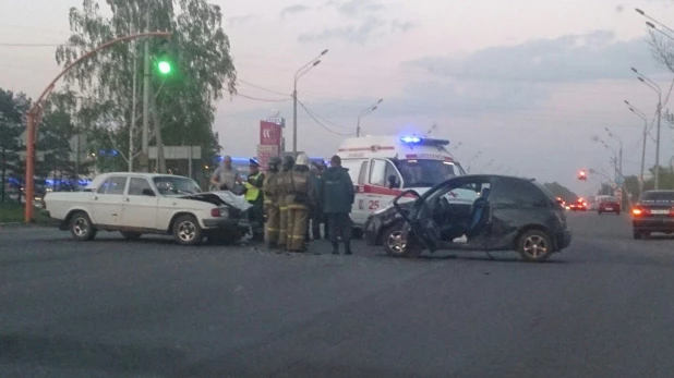 ДТП на Павловском тракте/Просторной.