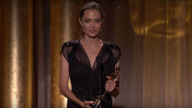 Анджелина Джоли на церемонии вручения кинопремии "Оскар".