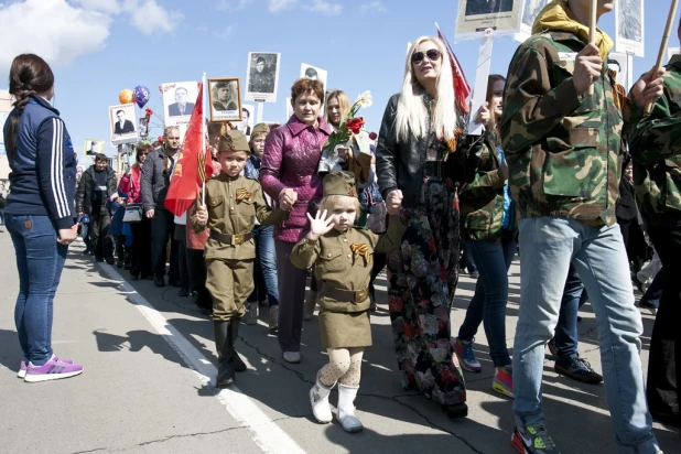 "Бессмертный полк" в Барнауле. 9 мая 2016 года.