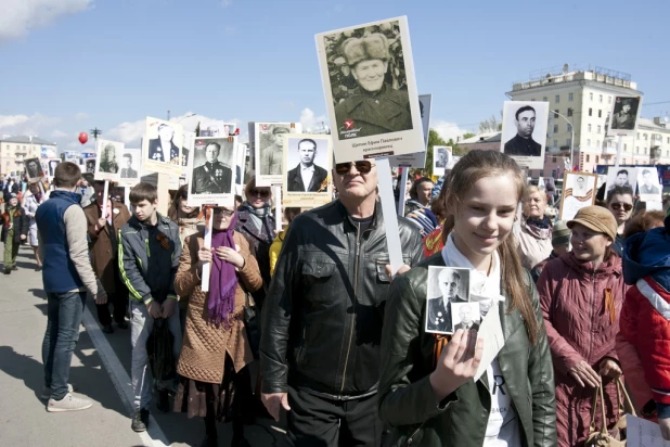 "Бессмертный полк" в Барнауле. 9 мая 2016 года.