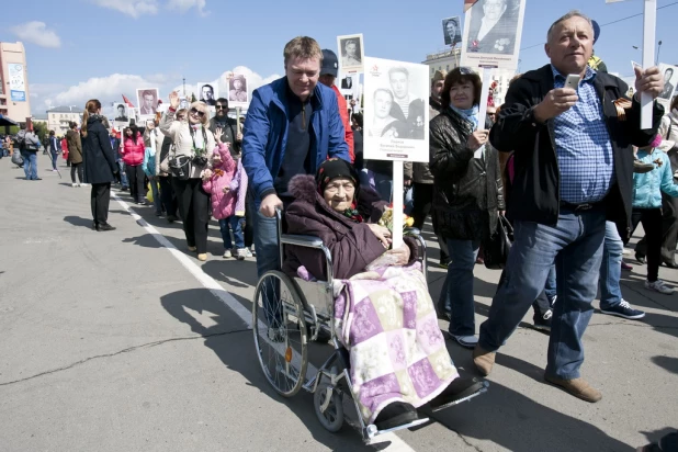 "Бессмертный полк" в Барнауле. 9 мая 2016 года.