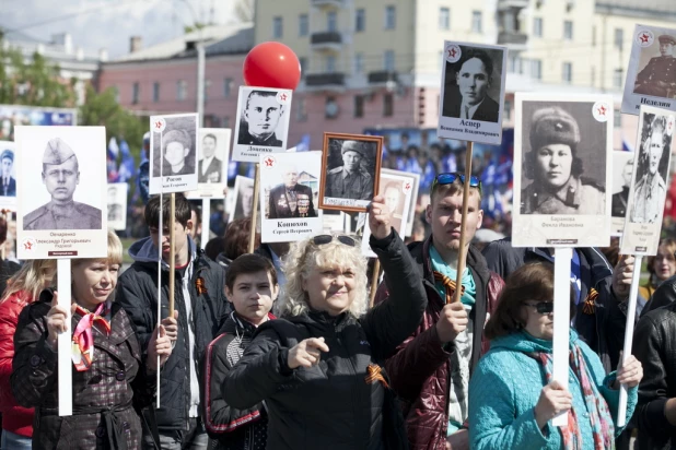 "Бессмертный полк" в Барнауле. 9 мая 2016 года.