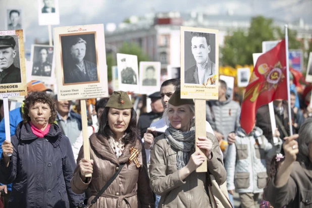 "Бессмертный полк" в Барнауле. 9 мая 2016 года.