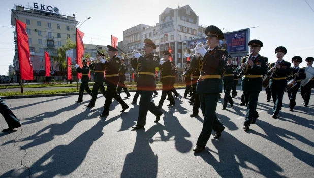 Парад Победы в Барнауле 9 мая 2016 года.