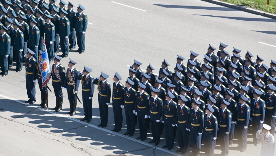 Парад Победы в Барнауле 9 мая 2016 года.