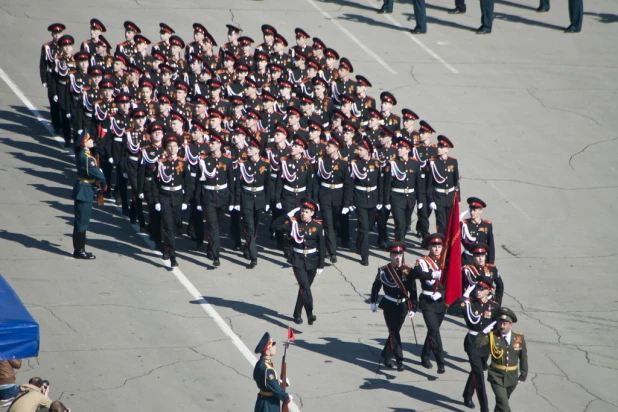 Парад Победы в Барнауле 9 мая 2016 года.