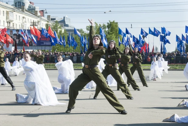 Парад Победы в Барнауле 9 мая 2016 года.