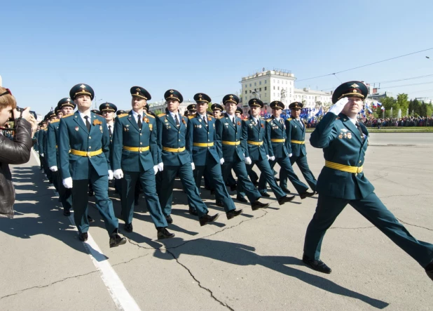 Парад Победы в Барнауле 9 мая 2016 года.