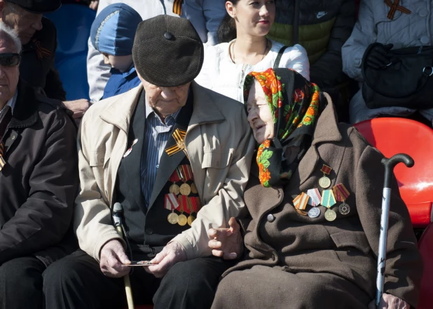 Парад Победы в Барнауле 9 мая 2016 года.