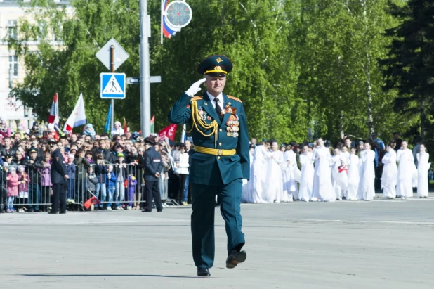 Парад Победы в Барнауле 9 мая 2016 года.