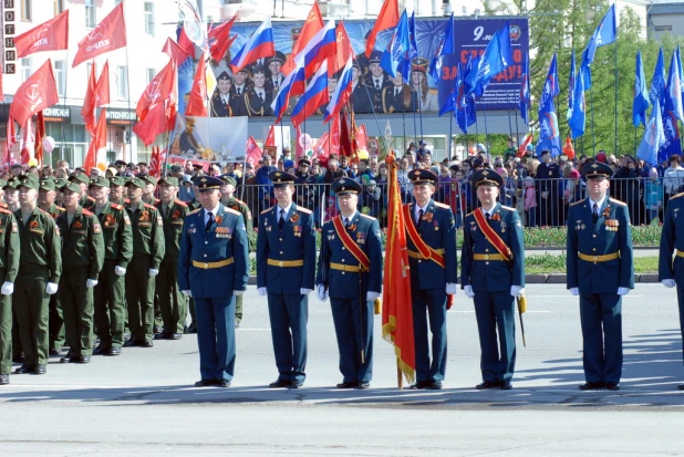 Парад Победы в Барнауле 9 мая 2016 года.