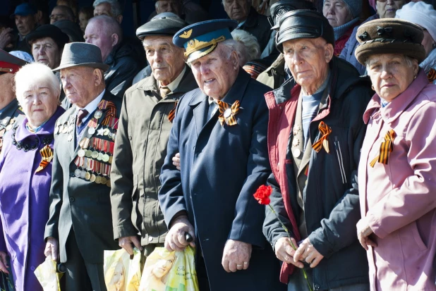 Парад Победы в Барнауле 9 мая 2016 года.