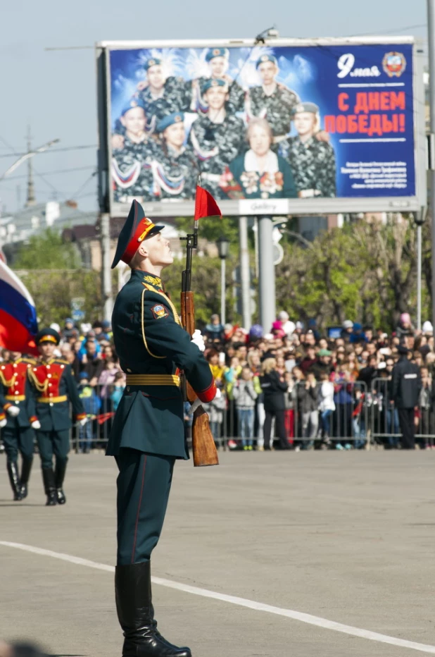 Парад Победы в Барнауле 9 мая 2016 года.