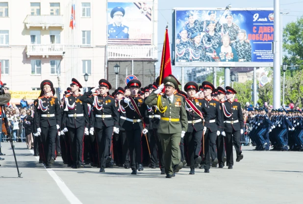 Парад Победы в Барнауле 9 мая 2016 года.