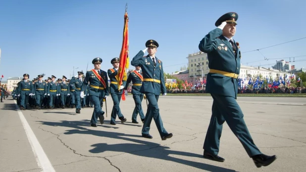 Парад Победы в Барнауле 9 мая 2016 года.