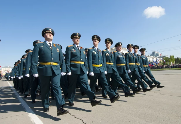 Парад Победы в Барнауле 9 мая 2016 года.