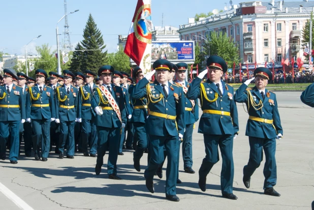 Парад Победы в Барнауле 9 мая 2016 года.