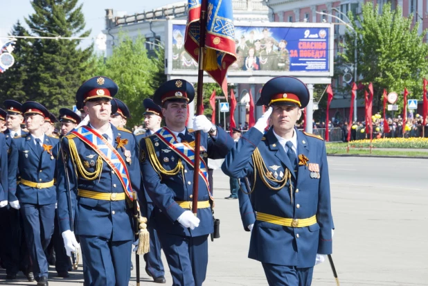 Парад Победы в Барнауле 9 мая 2016 года.