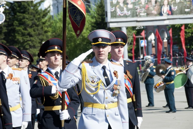 Парад Победы в Барнауле 9 мая 2016 года.