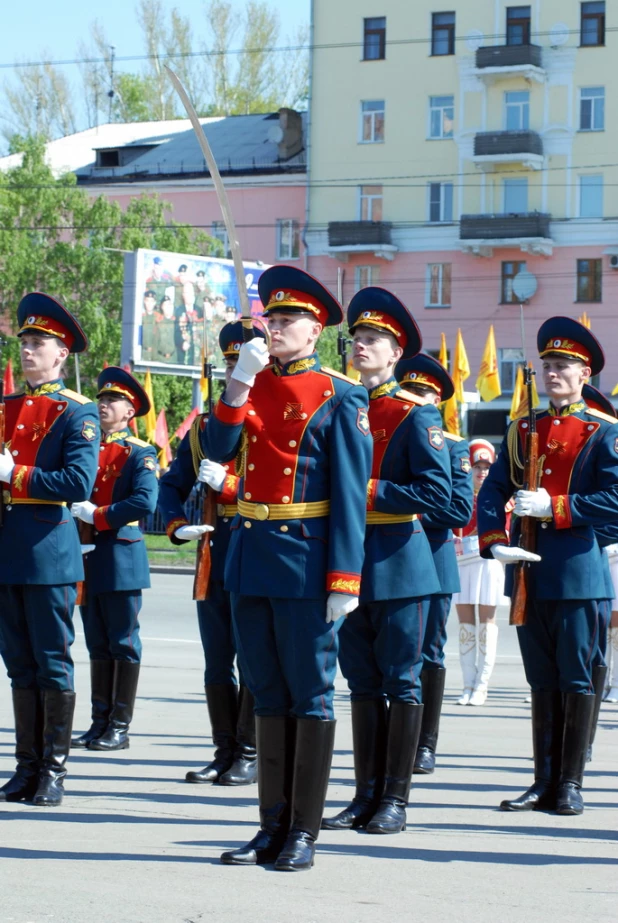 Парад Победы в Барнауле 9 мая 2016 года.