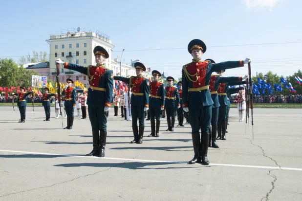 Парад Победы в Барнауле 9 мая 2016 года.