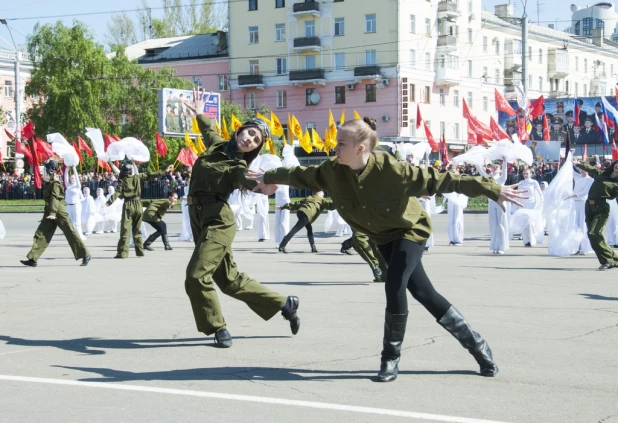 Парад Победы в Барнауле 9 мая 2016 года.