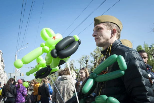 Подготовка к шествию "Бессмертного полка" в Барнауле. 9 мая 2016 года.