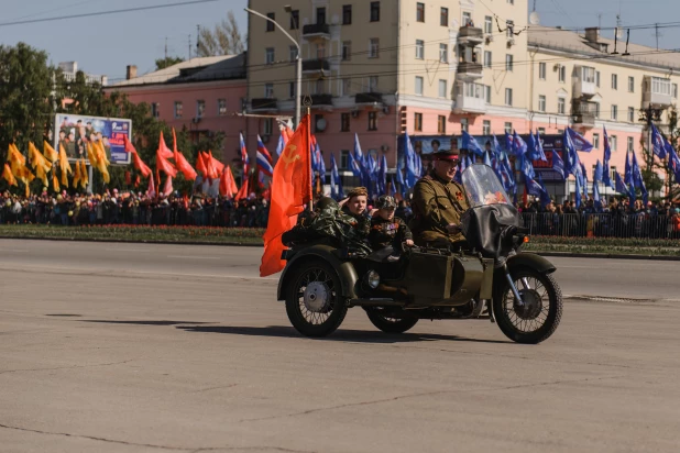 День Победы в Барнауле. 9 мая, 2016 год.