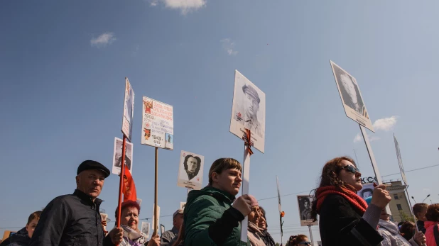 "Бессмертный полк" в Барнауле. 9 мая 2016 года.