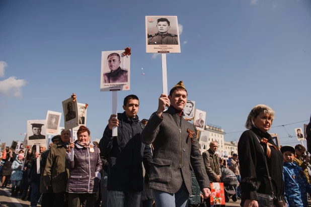 "Бессмертный полк" в Барнауле. 9 мая 2016 года.