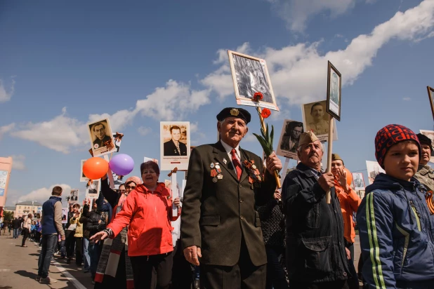 "Бессмертный полк" в Барнауле. 9 мая 2016 года.