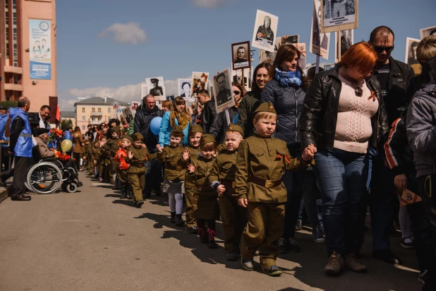 "Бессмертный полк" в Барнауле. 9 мая 2016 года.