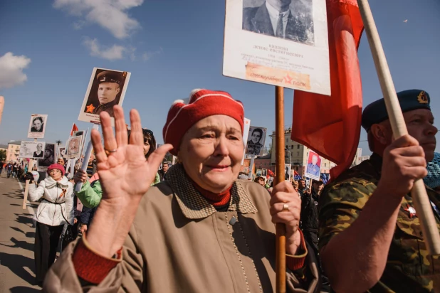 "Бессмертный полк" в Барнауле. 9 мая 2016 года.