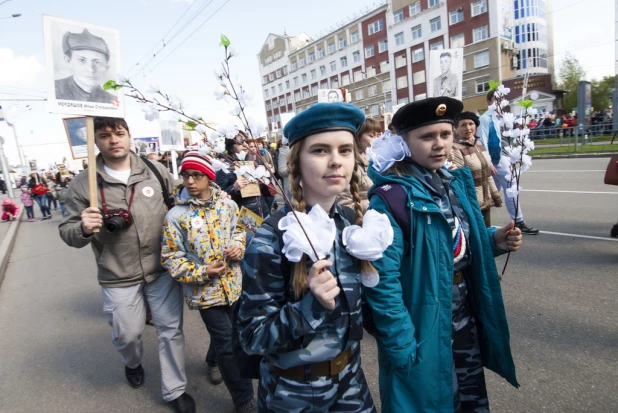 "Бессмертный полк" в Барнауле. 9 мая 2016 года.