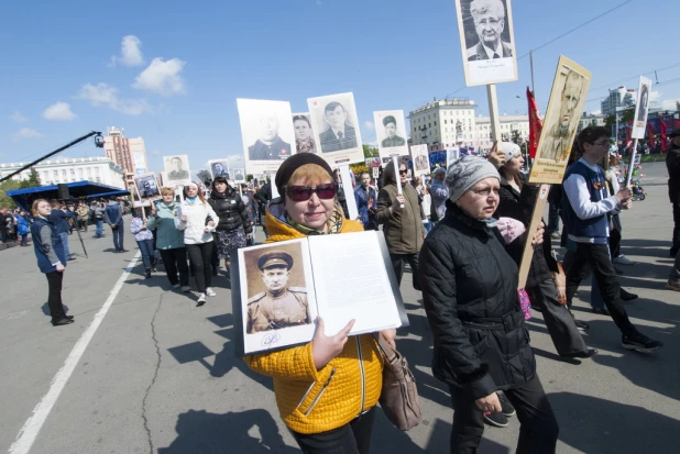 "Бессмертный полк" в Барнауле. 9 мая 2016 года.