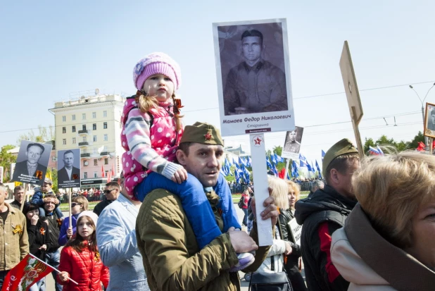 "Бессмертный полк" в Барнауле. 9 мая 2016 года.