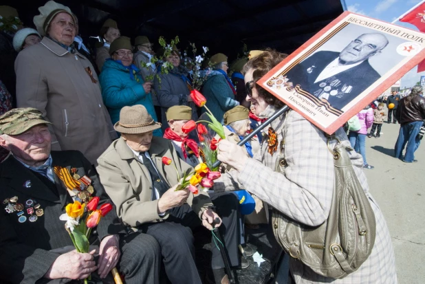 "Бессмертный полк" в Барнауле. 9 мая 2016 года.