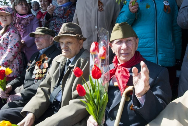 "Бессмертный полк" в Барнауле. 9 мая 2016 года.