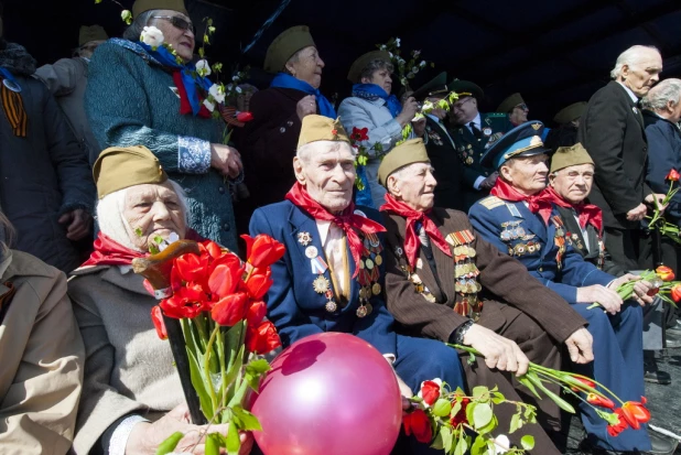 "Бессмертный полк" в Барнауле. 9 мая 2016 года.