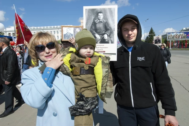 "Бессмертный полк" в Барнауле. 9 мая 2016 года.