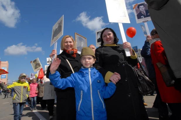 "Бессмертный полк" в Барнауле. 9 мая 2016 года.