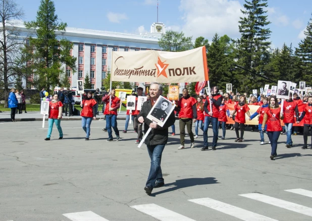 "Бессмертный полк" в Барнауле. 9 мая 2016 года.