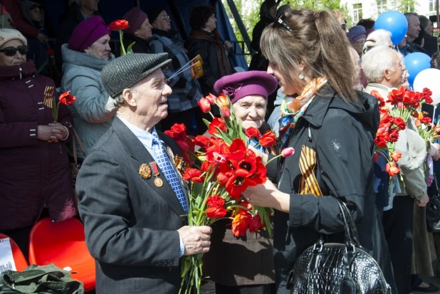 "Бессмертный полк" в Барнауле. 9 мая 2016 года.