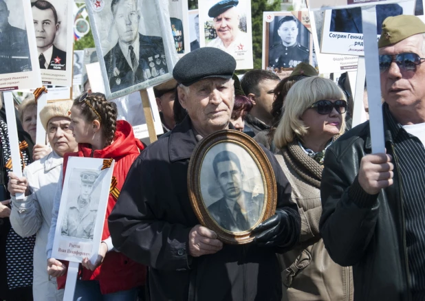 "Бессмертный полк" в Барнауле. 9 мая 2016 года.