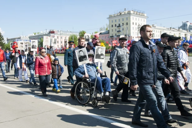 "Бессмертный полк" в Барнауле. 9 мая 2016 года.