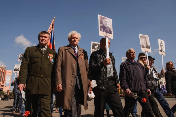 "Бессмертный полк" в Барнауле. 9 мая 2016 года.