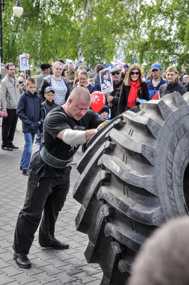 Соревнование по силовому экстриму в Барнауле 9 мая.