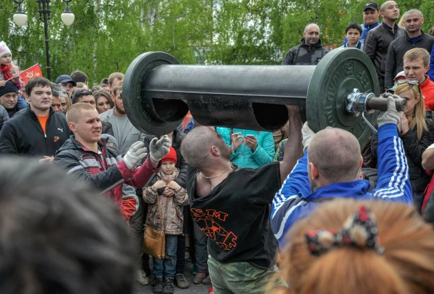 Соревнование по силовому экстриму в Барнауле 9 мая.